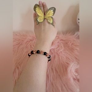 🤩Handmade Beautiful Bracelet Good For Gifts 🥰okay check the picture and video